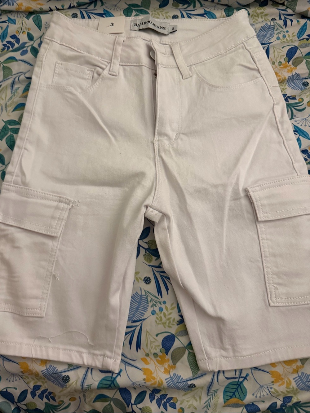 White mid rise shorts